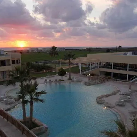 Resort Panareti 3*