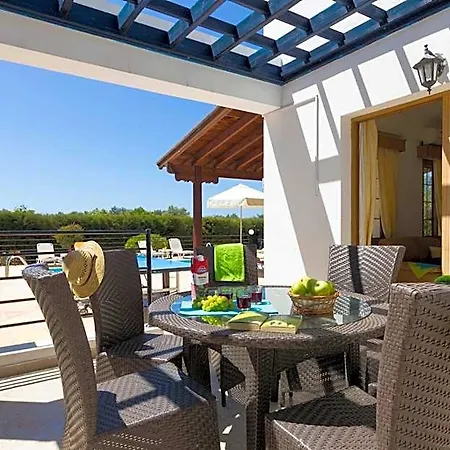 Resort Panareti Coral Bay
